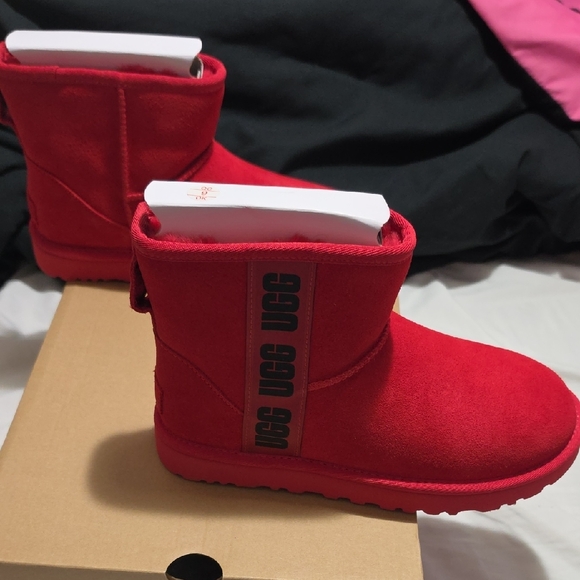 UGG (No Box) - Picture 4 of 5